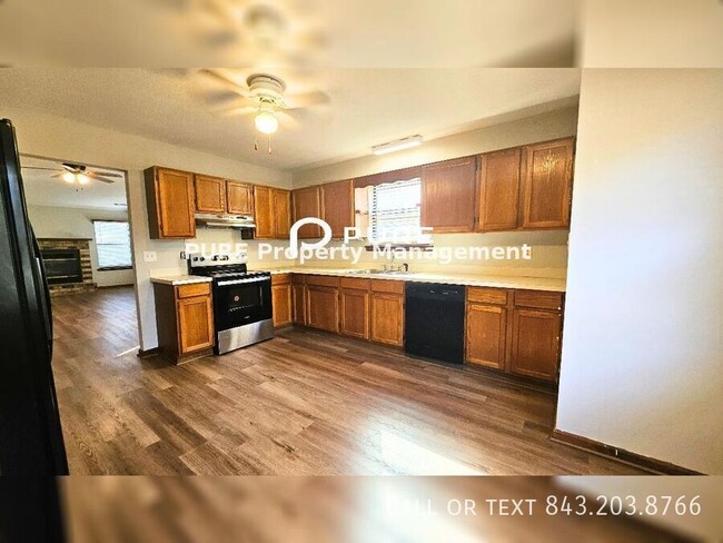 Building Photo - 50% Off One Months Rent!!!! Charming 3-bed...