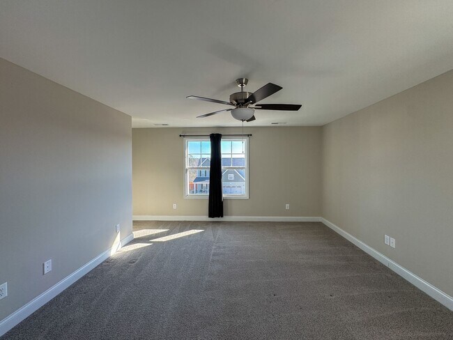 Building Photo - Beautiful 4 Bed 3 Bath Home with Easy Access to I-295