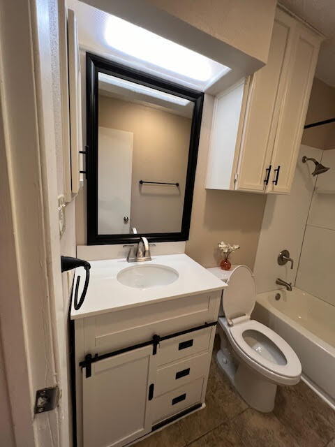 Building Photo - Beautiful 2 Bed/1 Bath Home Close to Bloss...