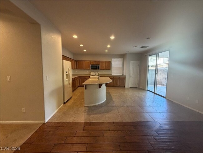 Building Photo - 4348 Desert Home Ave