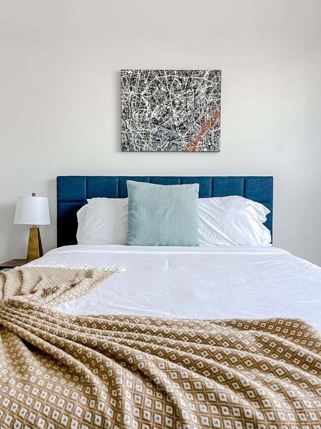 Building Photo - 1261 8th St