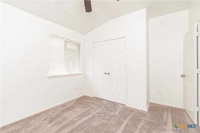 Building Photo - 7003 Osbaldo Dr