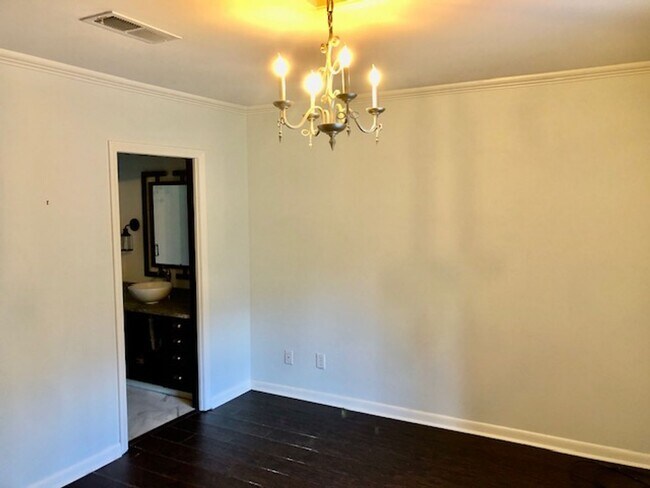 Building Photo - GORGEOUS 4/4 SOUTH HIGHLAND HOME-PIERRMONT...