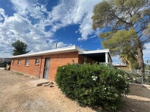 Building Photo - 4634/4636 19th