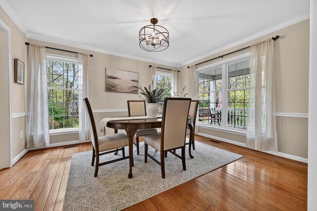 Building Photo - 928 Waterview Dr