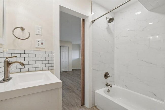 Building Photo - 21009 Fawn Ridge Dr