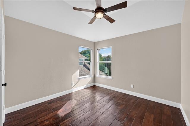 Building Photo - 3102 Southwood Dr