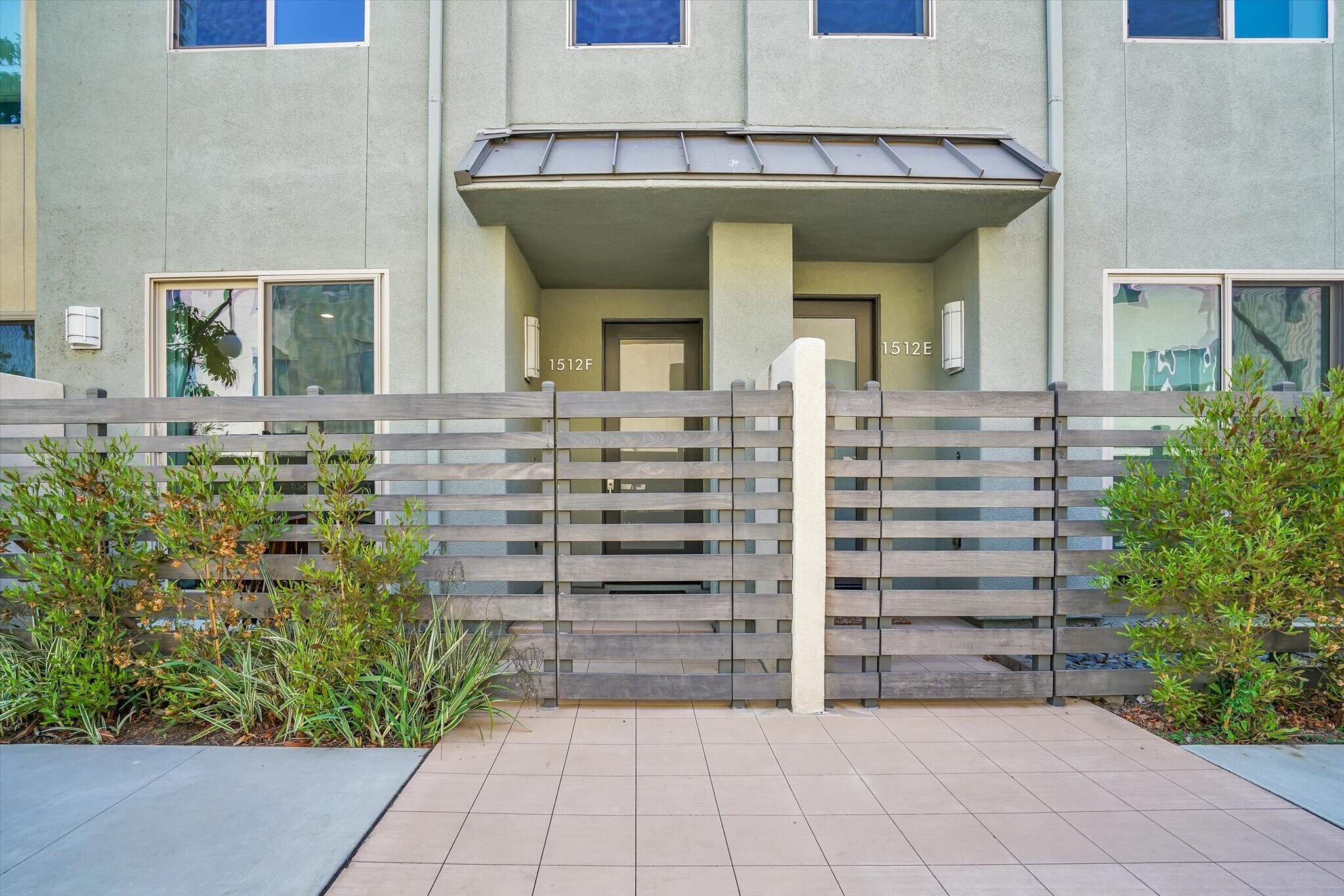 Building Photo - 1512 W Artesia Sq