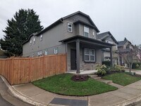 Building Photo - Gorgeous 3-Bedroom, 2.5-Bath Home on Corner Lot In Eugene!