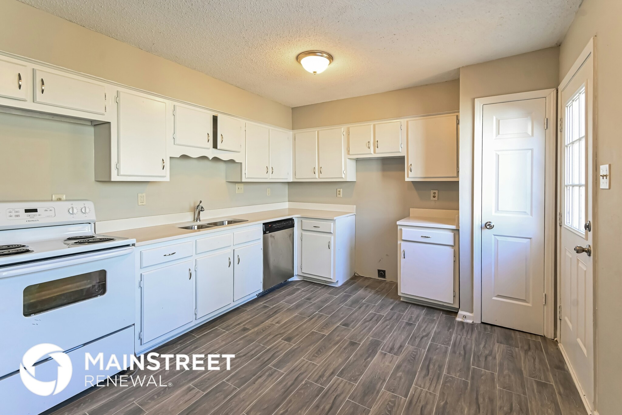 Building Photo - 4495 Bonnie Brae Dr