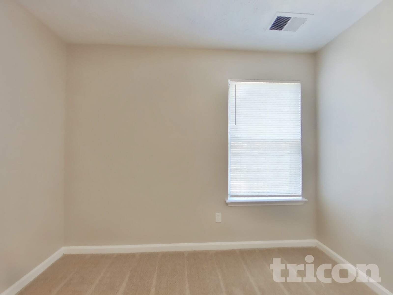 Building Photo - 9870 Rivercliff Ln