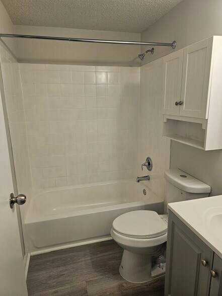 Building Photo - 13524 Bentley Cir