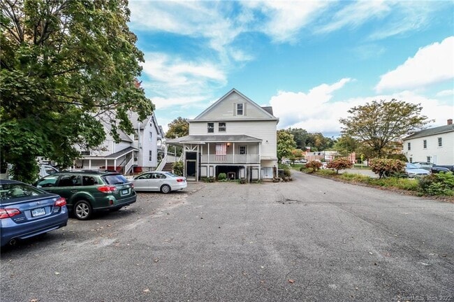 Building Photo - 14 Elm St