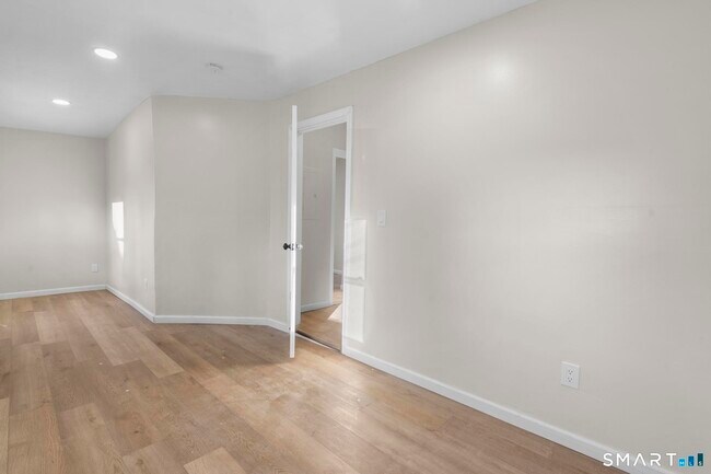 Building Photo - 26-28-28 Mc Lean St