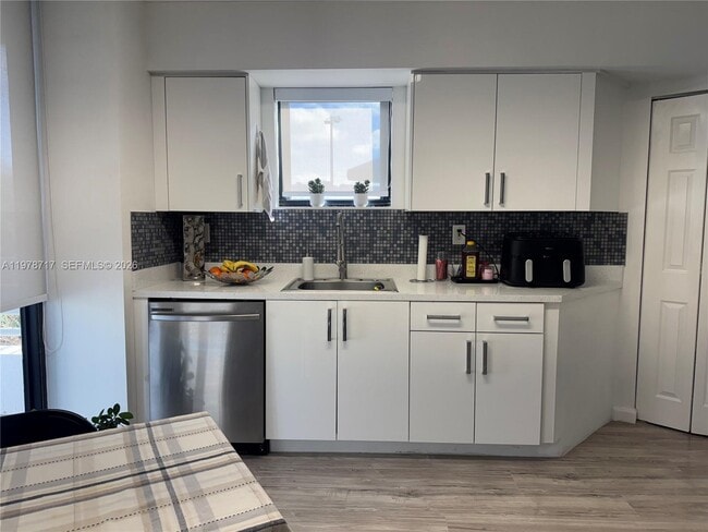 Building Photo - 3300 NE 191st St