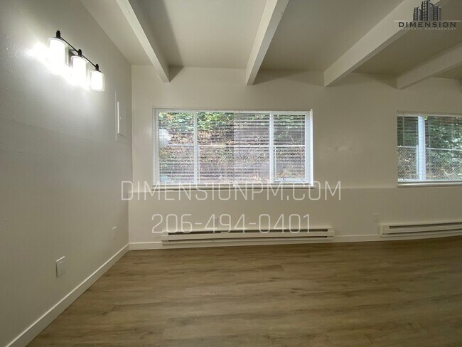 Building Photo - 310 Bedrock Dr