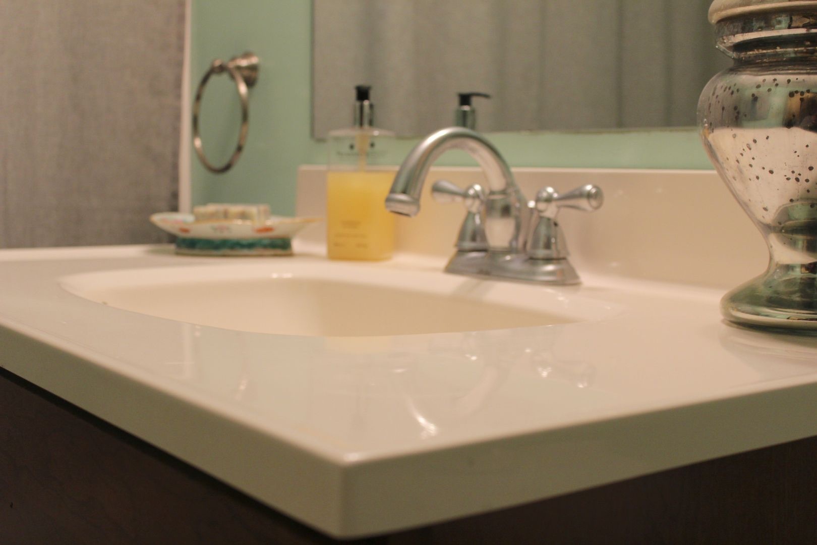 2nd Floor Bathroom - 2333 Sidney St