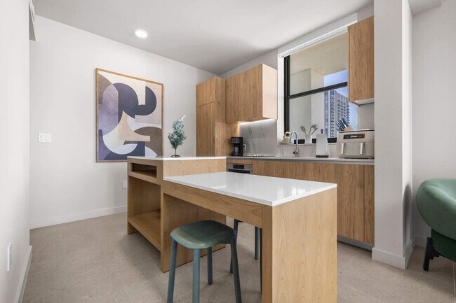 Building Photo - 11 NE 6th St