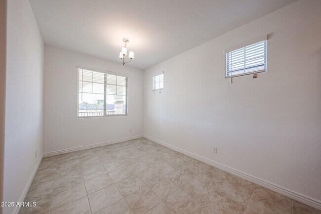 Building Photo - 8734 W Pasadena Ave