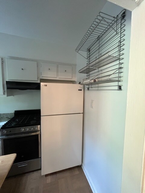 kitchen - 2500 Q St NW