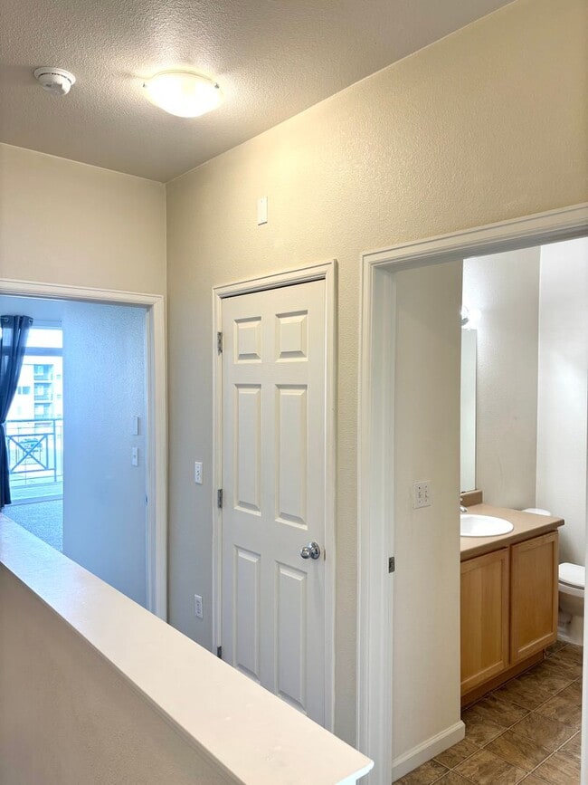 Building Photo - Newly updated 3bd 2.5 bath townhome for rent Aurora CO 80012