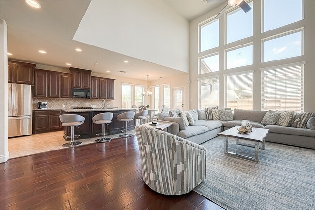 Building Photo - 14113 Timber Bluff Dr