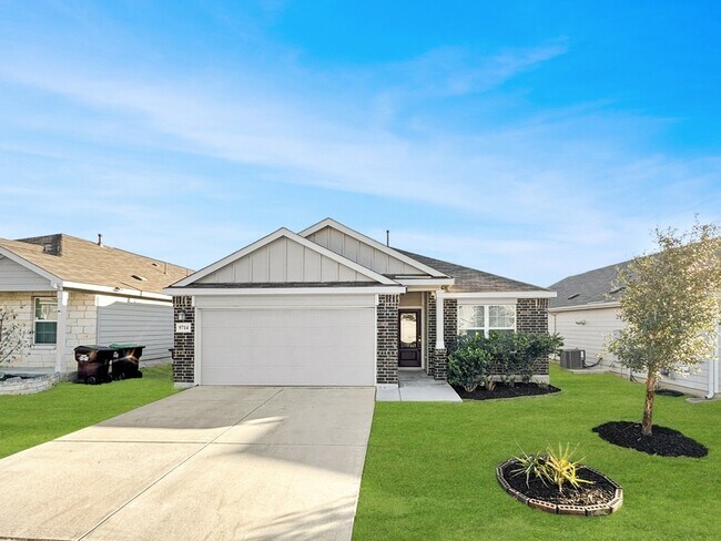 Building Photo - 9714 Marbach Hl