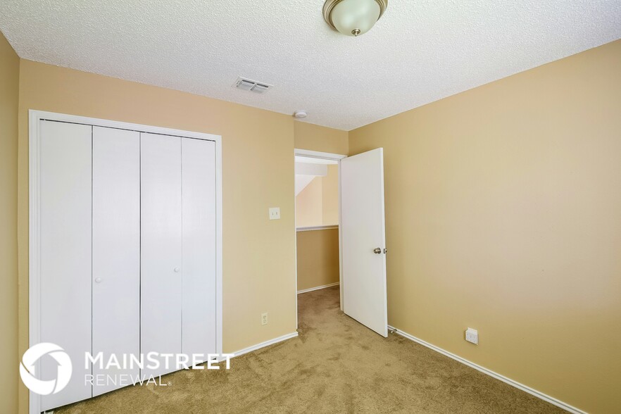 Building Photo - 7422 Pebblewood