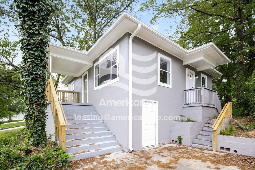 Building Photo - 1204 Bellevue St