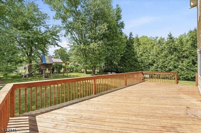 Building Photo - 6 Poplar Pl