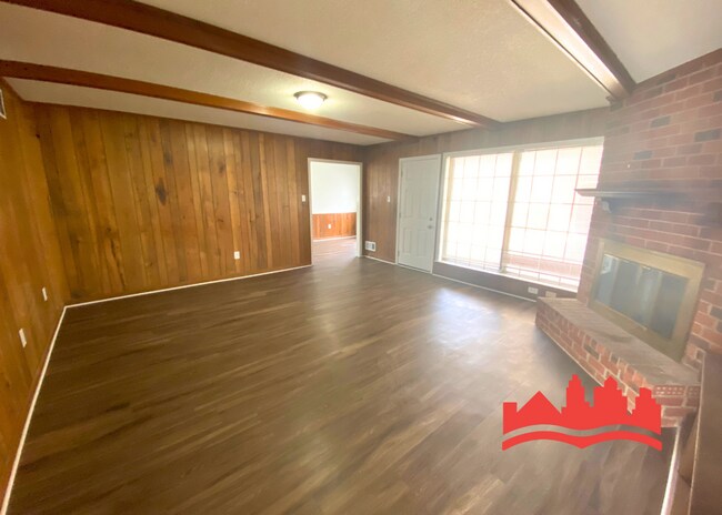 Building Photo - 5408 Elmhurst Ave