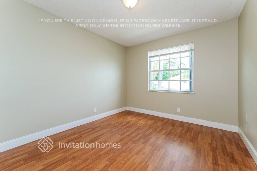 Building Photo - 7141 Pigeon Key Way