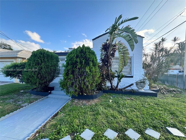 Primary Photo - 1298 NW 55th St