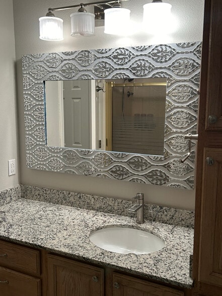 Building Photo - 8 Guindola Way