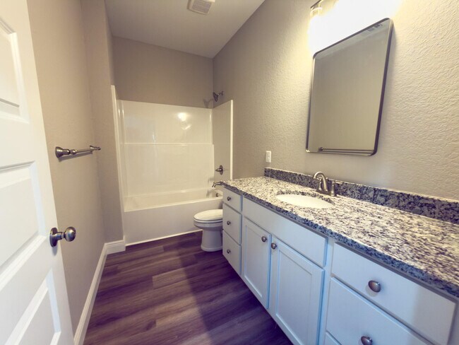 Building Photo - 6635 Water St