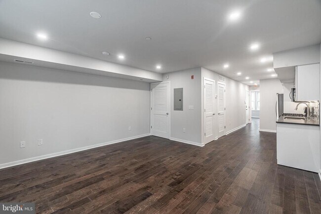 Building Photo - 752 S 8th St