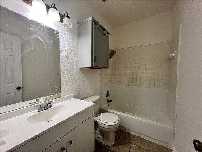 Building Photo - 1525 Natural Bridge Ln