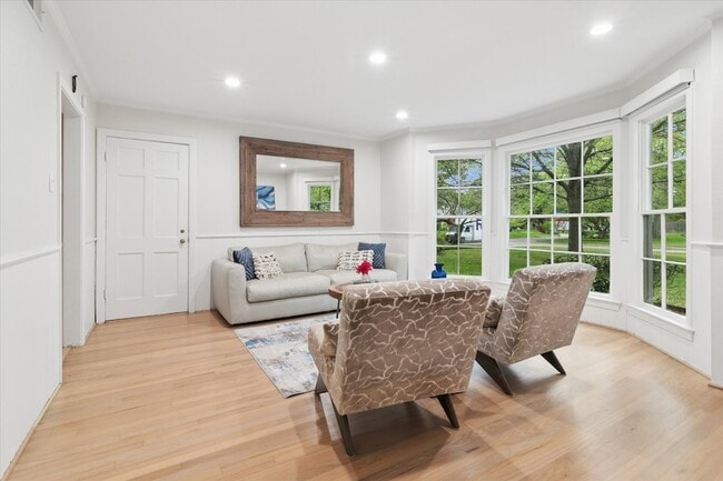 Building Photo - 8106 San Benito Way