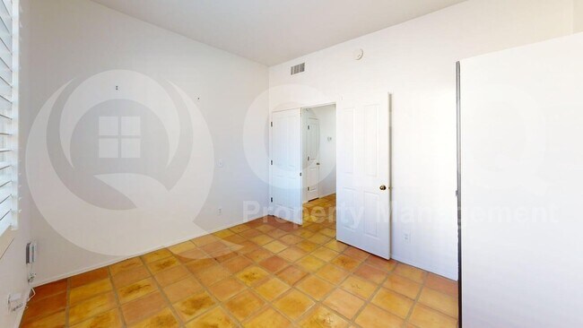 Building Photo - 461 S Magnolia Ave