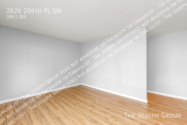 Building Photo - 2826 206th Pl SW