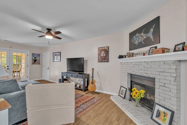 Building Photo - 117 Foster Creek Ct