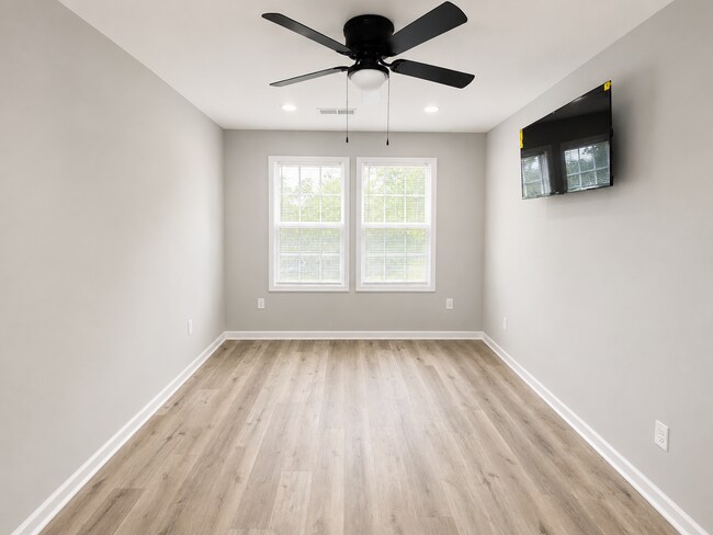 Building Photo - 2513 Bratton Street Unit B
