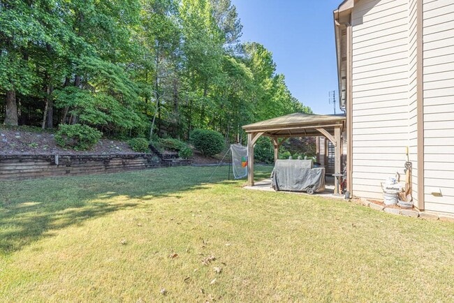 Building Photo - 1500 Highland Farm Dr