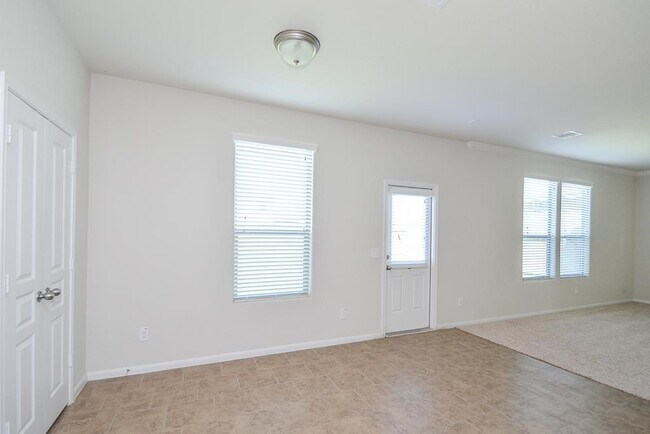 Building Photo - 5827 Banyan Oak Ct