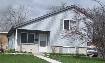 Building Photo - 1498 Grove Ave