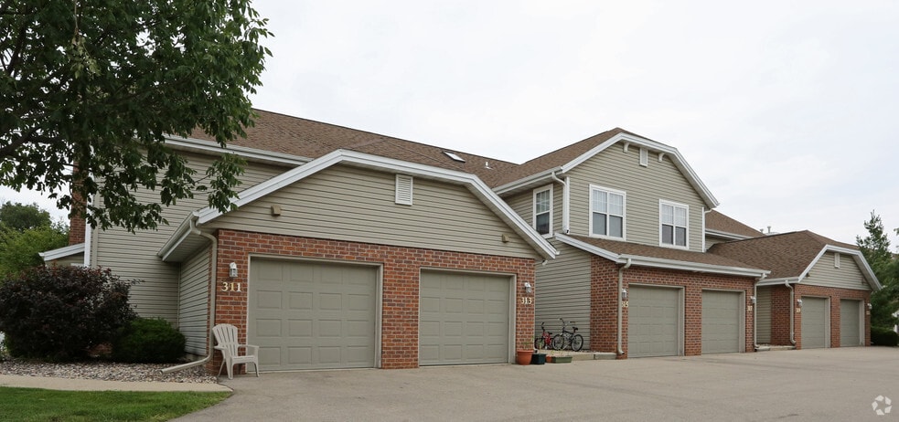 Attached Garage - Prairie Oaks Apartments