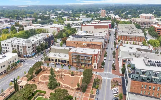 Building Photo - 155 E Broad St