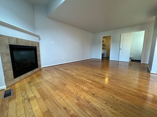 Building Photo - THREE BEDROOM  w Finished Basement- PARKLA...