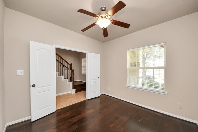 Building Photo - 7214 Baitland Dr