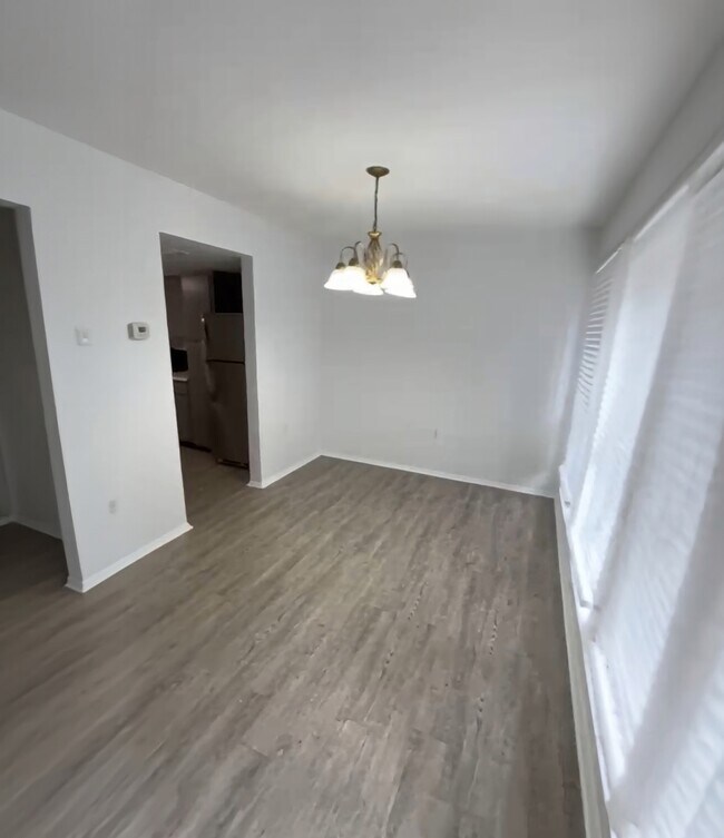 Building Photo - 3982 Crayrich Cir
